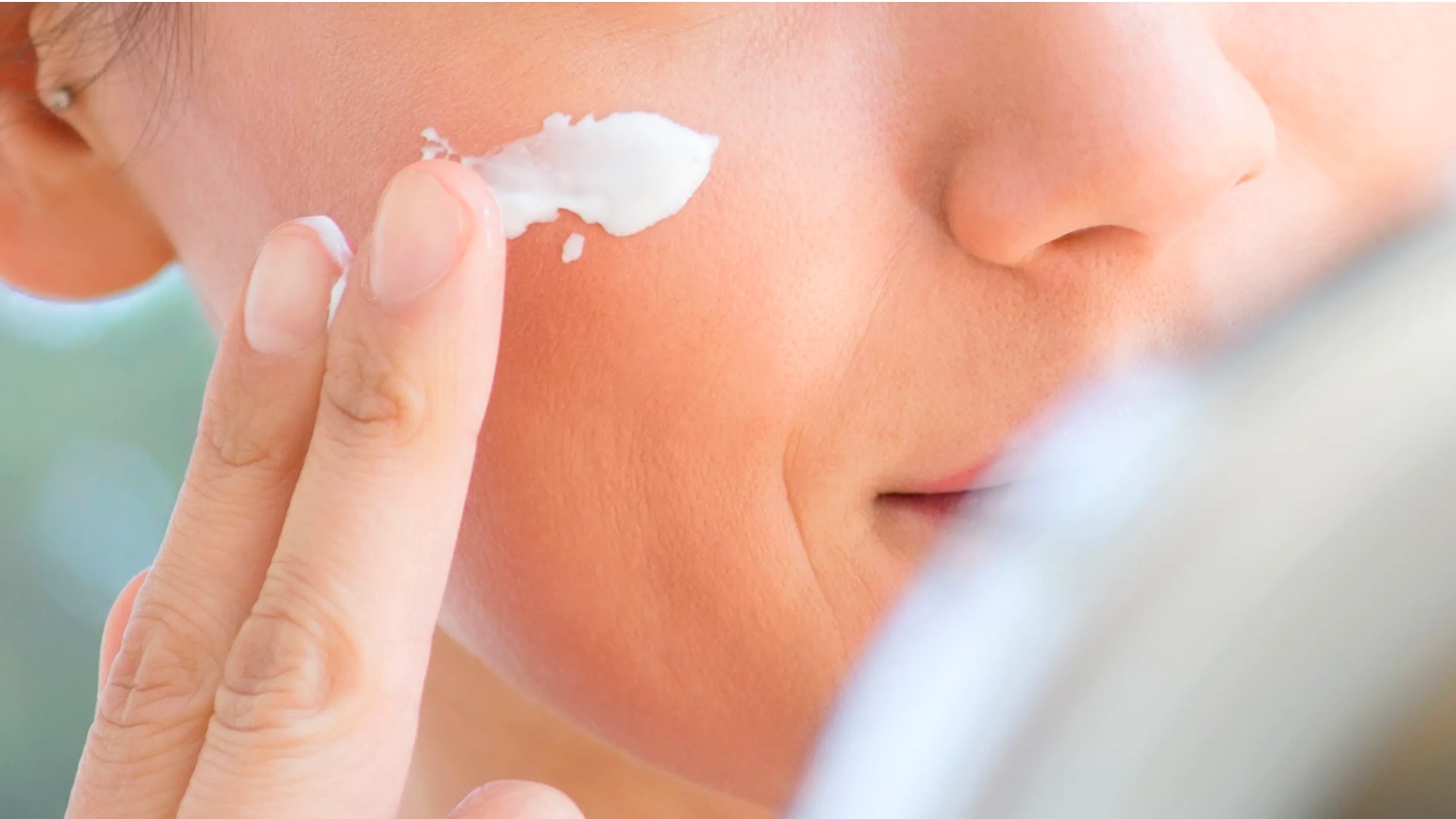 Crema de fata cu protectie solara